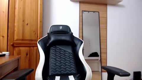 Snapshot of lisaskybaby chatting on January 25, 7:07 pm Lisaskybaby online show from January 25, 7:07 pm