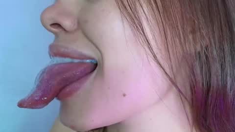 Snapshot of lisbet_21x chatting on November 10, 11:04 pm Lisbet online show from November 10, 11:04 pm