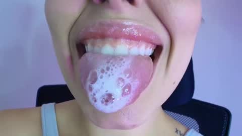 Snapshot of lisbet_21x chatting on November 13, 3:33 pm Lisbet online show from November 13, 3:33 pm