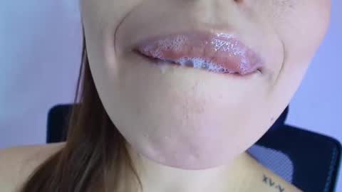 Lisbet online show from December 18, 8:15 pm