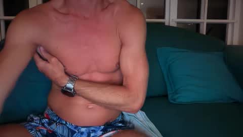 Snapshot of lisousx chatting on February 23, 10:18 pm lisousx online show from February 23, 10:18 pm