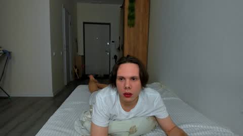 Alfie online show from December 3, 8:06 pm