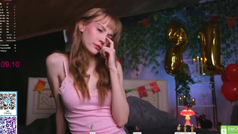 Snapshot of lissa_meooow chatting on October 9, 5:49 am your Liza again. Next stream Dec. 1 at 2 or 3 GMT online show from October 9, 5:49 am