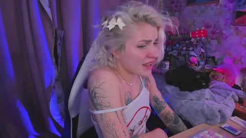 Lissa online show from February 16, 5:15 pm