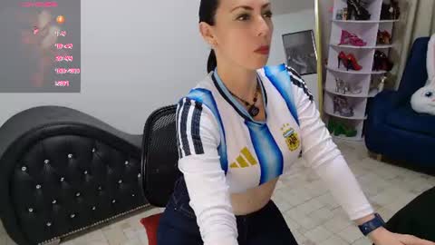Snapshot of litas_secrets chatting on June 16, 8:11 pm LITA a sexy milf online show from June 16, 8:11 pm