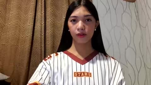 Snapshot of litl_tits chatting on March 3, 11:27 am litl_tits online show from March 3, 11:27 am