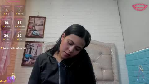 VANESSA online show from April 29, 5:30 pm