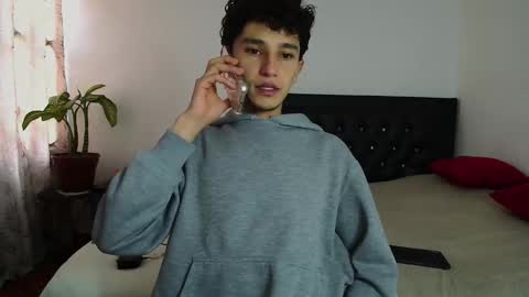 Snapshot of litteb0y chatting on October 22, 3:01 pm Alejandro online show from October 22, 3:01 pm