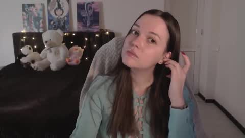 little__flowers online show from October 23, 8:02 am