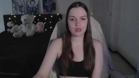 little__flowers online show from November 25, 9:42 am