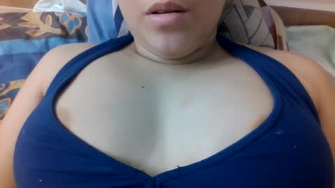 Snapshot of little_anef chatting on June 12, 4:50 pm little_anef online show from June 12, 4:50 pm