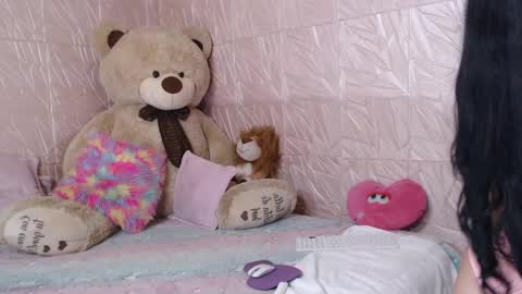Snapshot of little_angelito2 chatting on February 25, 10:29 pm TU ANGELITO online show from February 25, 10:29 pm