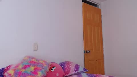Snapshot of little_angelito2 chatting on October 20, 11:05 pm TU ANGELITO online show from October 20, 11:05 pm