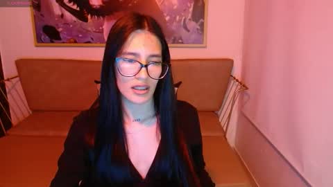 little_bunnyy_ online show from March 18, 2:31 pm