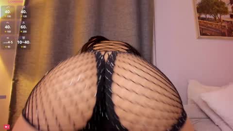 Snapshot of little_caprice_x chatting on December 13, 10:13 pm Ana online show from December 13, 10:13 pm