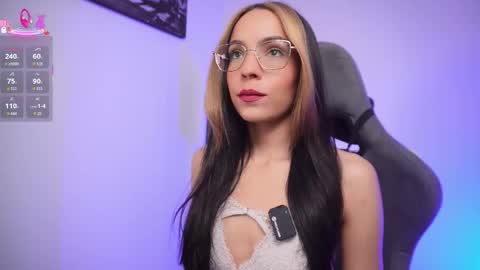 Help me reach 100 likes online show from November 27, 7:16 pm