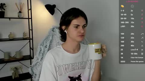 Snapshot of little_femb0y chatting on February 23, 1:52 pm Daniel online show from February 23, 1:52 pm