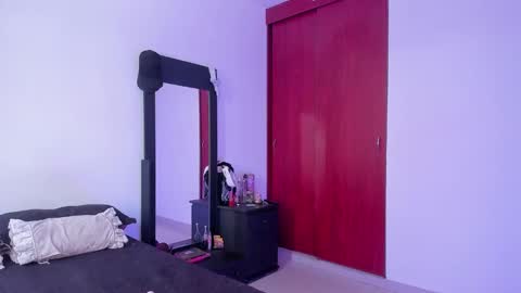 Snapshot of little_kayla_ chatting on February 12, 3:27 pm kayla Instagram kayla 71082 online show from February 12, 3:27 pm