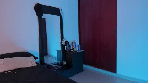 Snapshot of little_kayla_ chatting on February 28, 1:37 am kayla Instagram kayla 71082 online show from February 28, 1:37 am