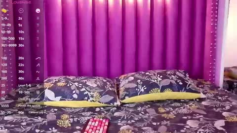 Snapshot of little_kayla_ chatting on September 10, 2:55 am kayla Instagram kayla 71082 online show from September 10, 2:55 am