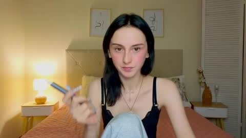 little_mollee online show from October 3, 4:15 pm