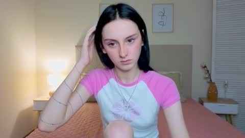 little_mollee online show from October 5, 8:18 pm