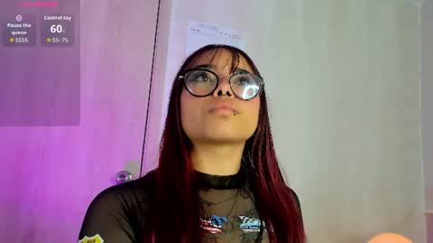 Snapshot of little_natty_ chatting on June 16, 6:21 pm Natty online show from June 16, 6:21 pm