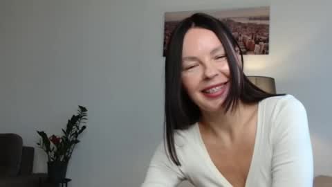 Nicole online show from September 24, 1:36 pm