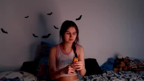 Alice.. online show from October 30, 3:46 pm