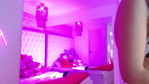 Paulette online show from February 12, 3:45 am