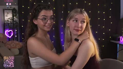 Kiki online show from June 21, 9:23 am
