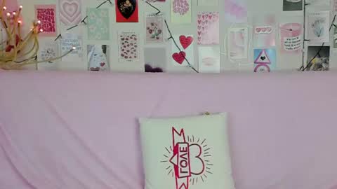 Snapshot of little_radiant_sun chatting on June 23, 7:17 am Kriss online show from June 23, 7:17 am