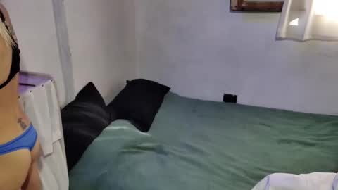 Snapshot of little_savage chatting on September 13, 7:57 pm little_savage online show from September 13, 7:57 pm