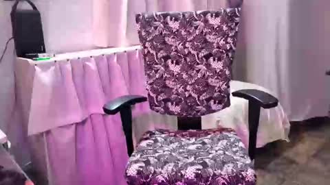 Snapshot of little_savage chatting on September 21, 4:47 am little_savage online show from September 21, 4:47 am