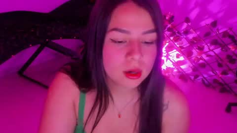 Tifanny online show from April 18, 2:32 pm