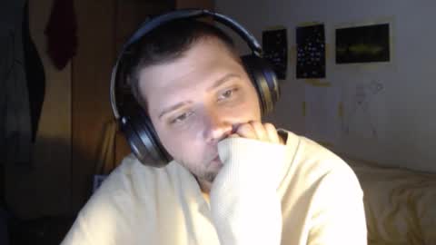 littlealien7 online show from November 12, 6:25 am