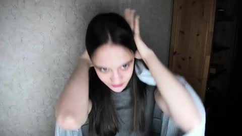 littleashleyy online show from December 15, 11:53 pm