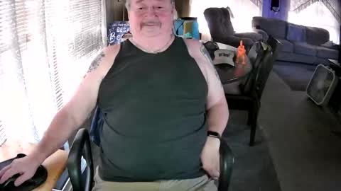 Littled83057 online show from July 19, 4:33 pm