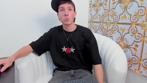 DANNY online show from November 26, 7:15 pm