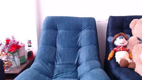 Manu online show from February 10, 8:35 pm