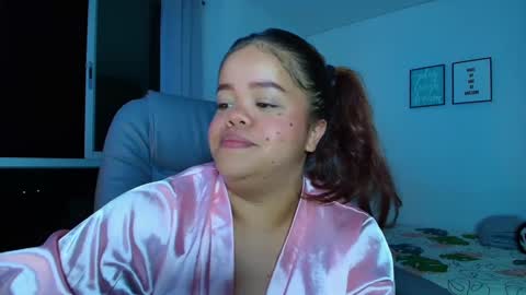 Sophie online show from December 5, 2:31 am