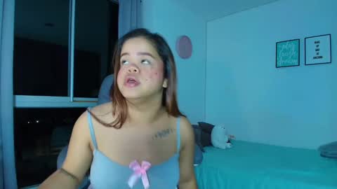 Sophie online show from January 3, 12:00 am