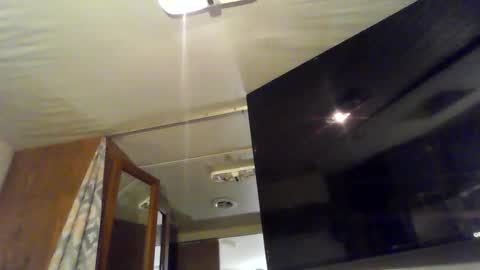 Snapshot of littlegrey376 chatting on February 26, 4:55 am littlegrey376 online show from February 26, 4:55 am