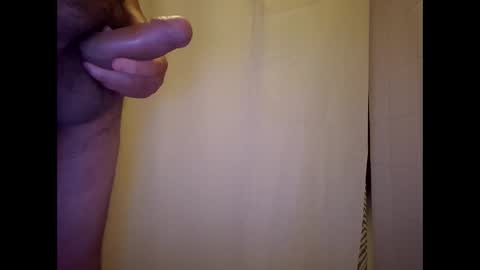 littleguyy888 online show from December 15, 1:37 pm