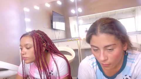 Snapshot of littlejennifer18 chatting on April 12, 5:07 pm Tip us ask our names online show from April 12, 5:07 pm