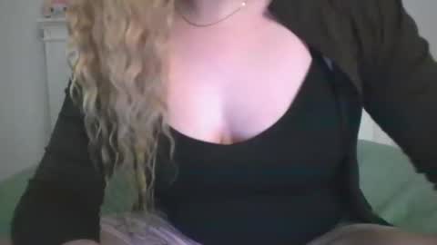 babygirll online show from April 12, 6:40 am