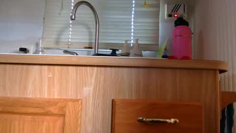 littleleo_96 online show from November 20, 5:45 pm