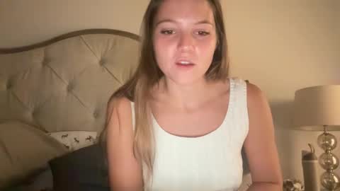 Snapshot of littlelila446 chatting on October 4, 2:20 am Lila 3 online show from October 4, 2:20 am