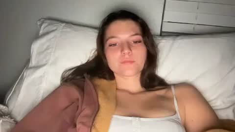 Snapshot of littlelila446 chatting on December 5, 4:54 am Lila 3 online show from December 5, 4:54 am