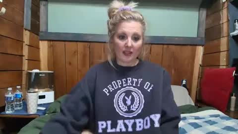 lisanixs online show from February 26, 5:17 am